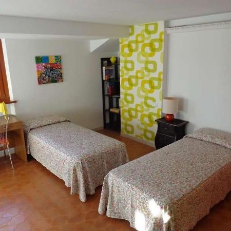 Appartamento Genziana - Con Vista Piscina E Garage ซีร์มิโอเน ภายนอก รูปภาพ