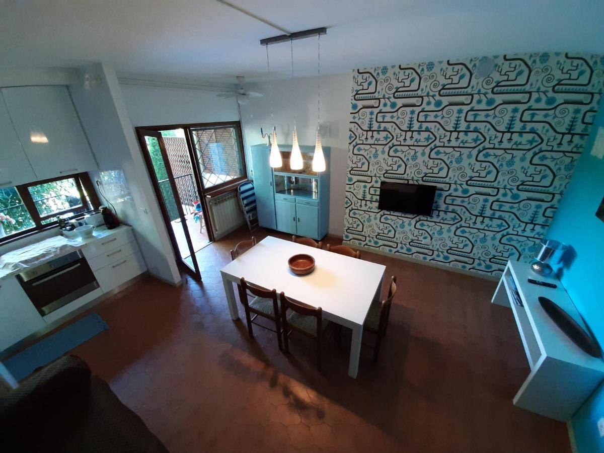 Appartamento Genziana - Con Vista Piscina E Garage ซีร์มิโอเน ภายนอก รูปภาพ
