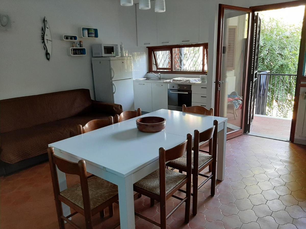 Appartamento Genziana - Con Vista Piscina E Garage ซีร์มิโอเน ภายนอก รูปภาพ